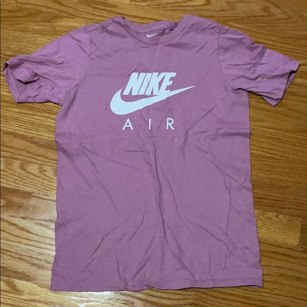 nike t-shirt